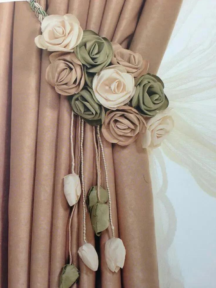 [Appreciation of Fabric Art] Use your little hands to make the plain curtains bloom with flowers. There is an illustrated tutorial on flowers at the back.