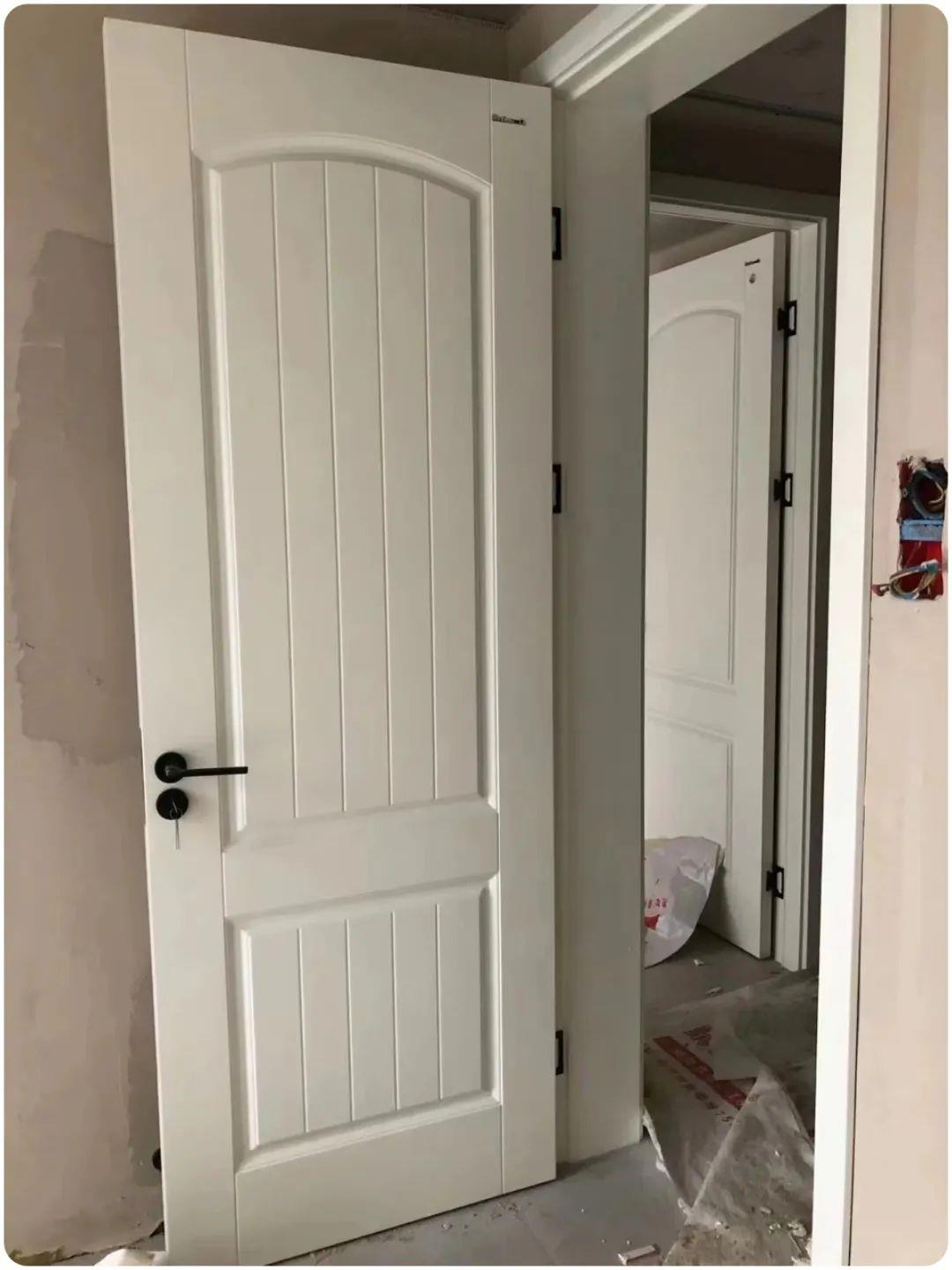Different forms and options of bedroom doors