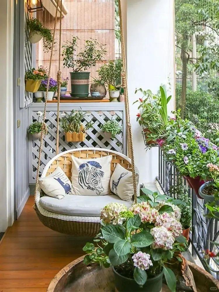 This balcony design and renovation is practical and beautiful
