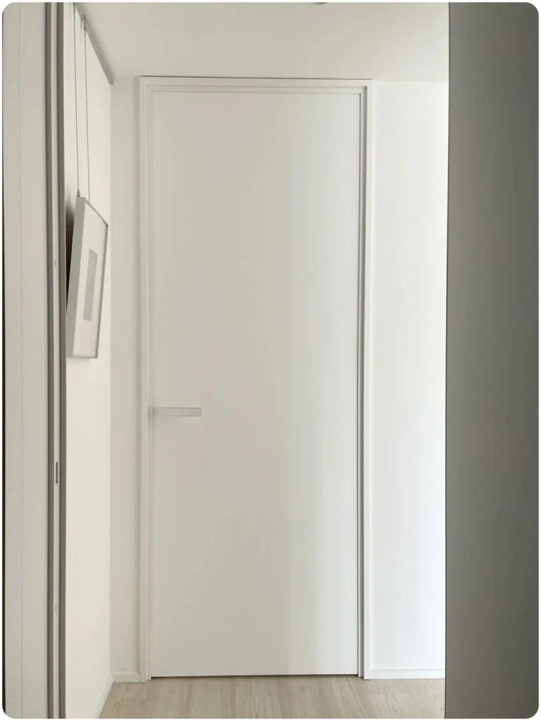 Different forms and options of bedroom doors