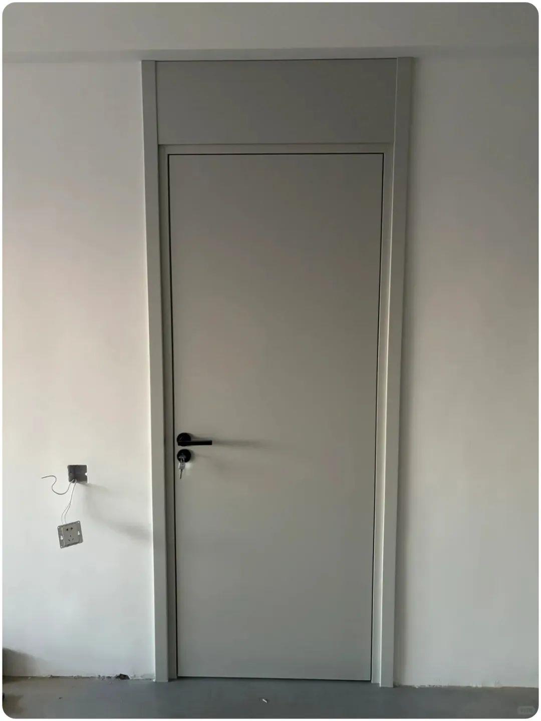 Different forms and options of bedroom doors