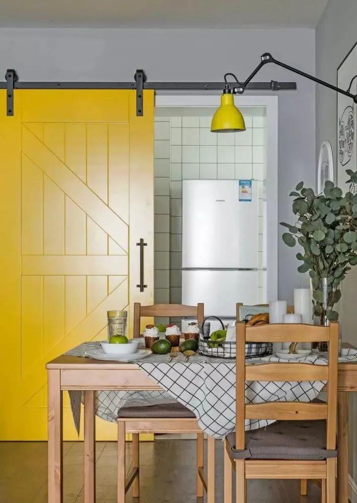 \"Storage-type interior doors\" are popular in 22 years, essential for storage in small apartments