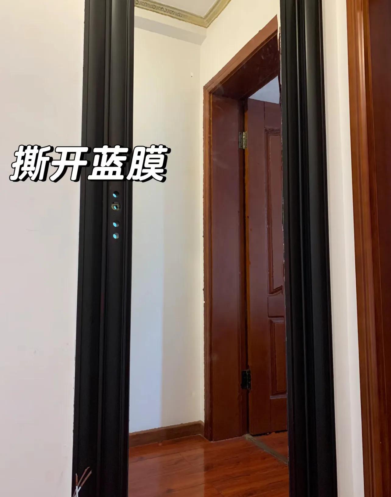 Ugly door counterattack: less than 100, \"replaced a door\" for the bathroom