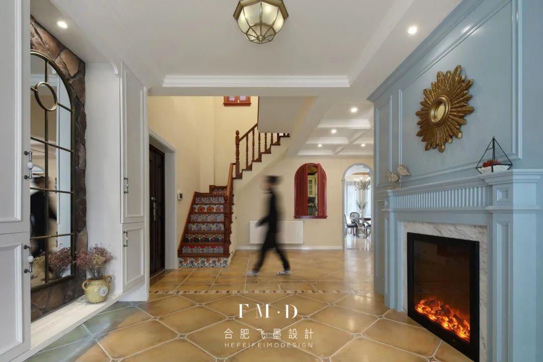 Take stock of the 10 most popular design styles at the moment. If you are decorating, pick the one you like.