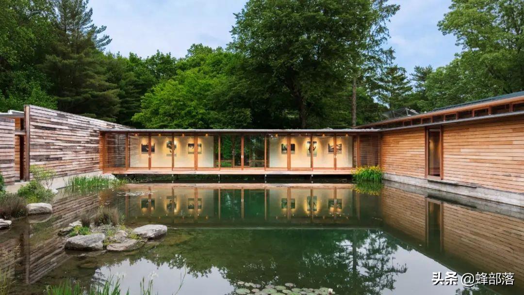 As the saying goes, \"Water in front of the house is not a blessing, but a mountain behind the house is a disaster.\" Does it make sense? Safety is most important