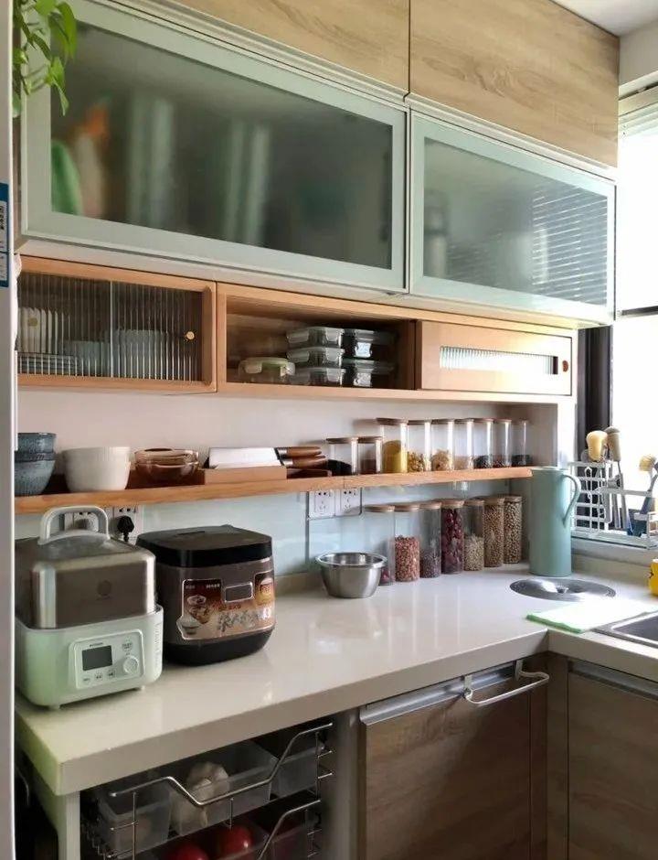I know that every kitchen must be installed, but I always ignore it. After moving in, my elders praised me for being so good at it!