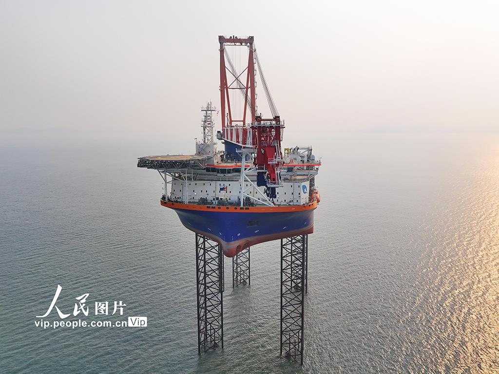 Yantai, Shandong: The world’s largest self-elevating and self-propelled offshore wind power installation ship is delivered