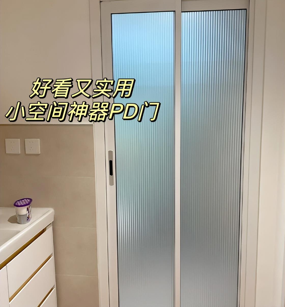 I didn\'t listen to the advice and insisted on making \"5 designs\" for the kitchen. It smelled really good after I moved in. Let me show it to everyone.