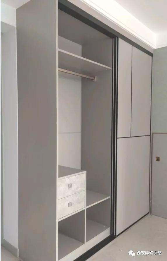 Which wardrobe door is better, sliding or sliding?