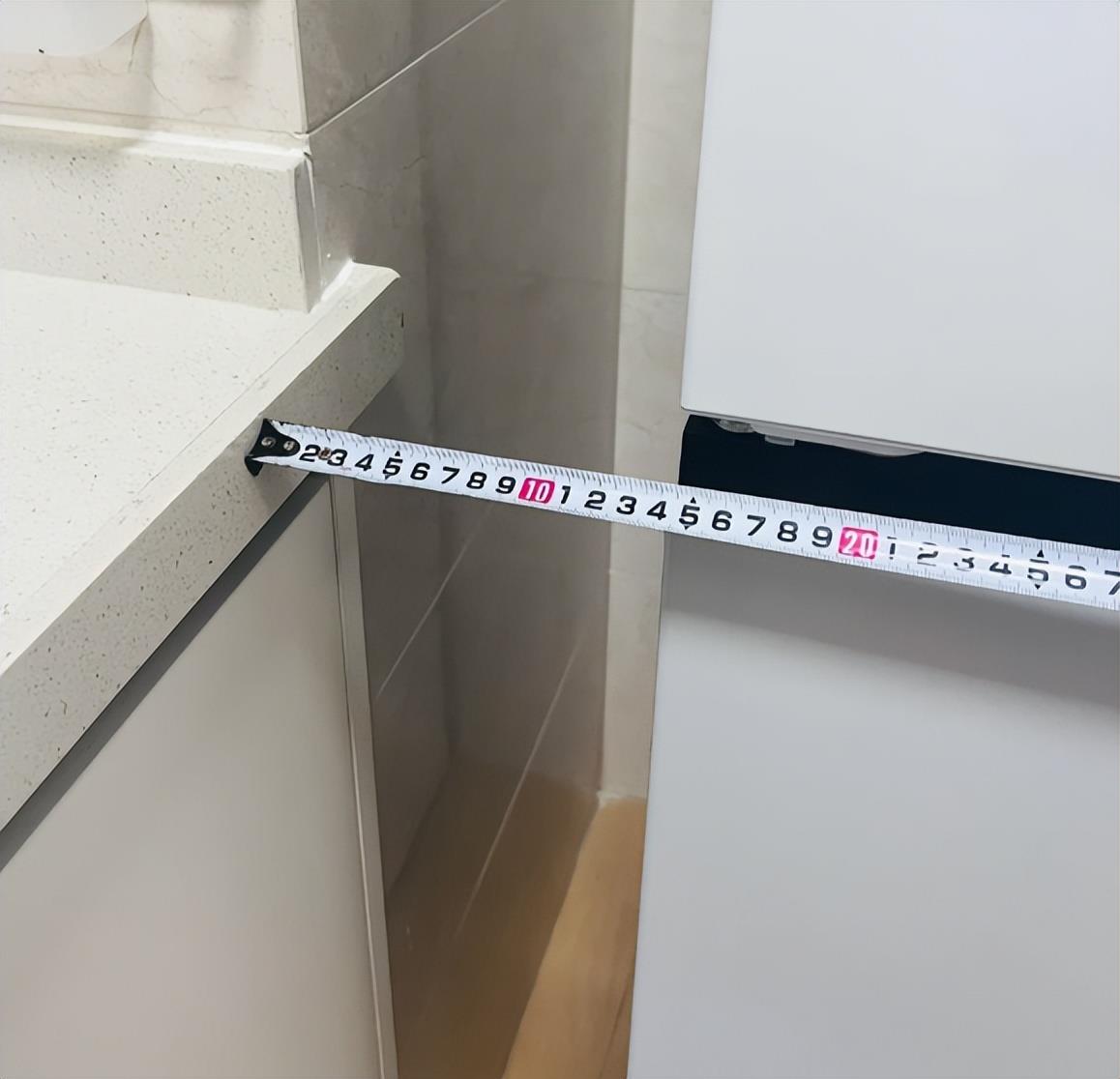 I didn\'t listen to the advice and insisted on making \"5 designs\" for the kitchen. It smelled really good after I moved in. Let me show it to everyone.