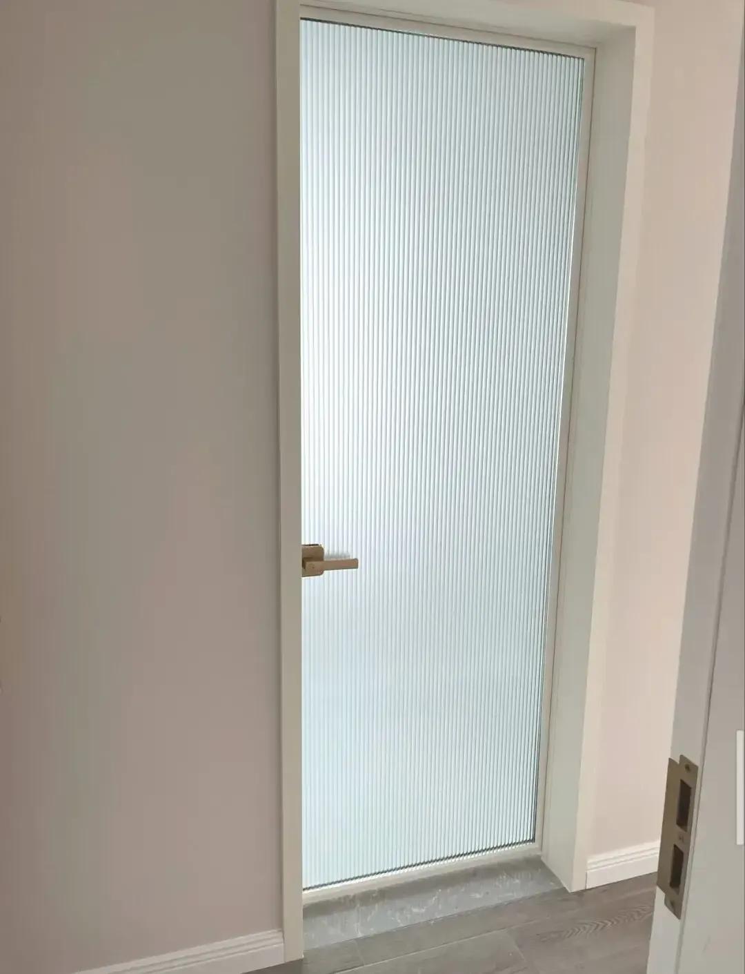 Actual photo of bathroom door decoration effect in new house decoration