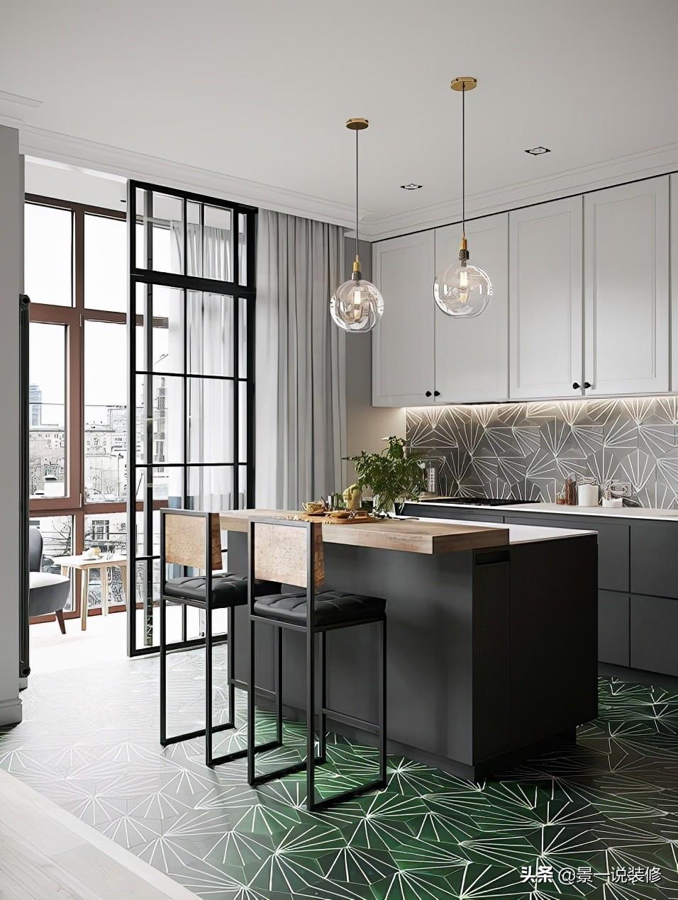 During the original decoration, the balcony and the living room were not merged, and a folding door was made. After moving in, I found that it was really wise.