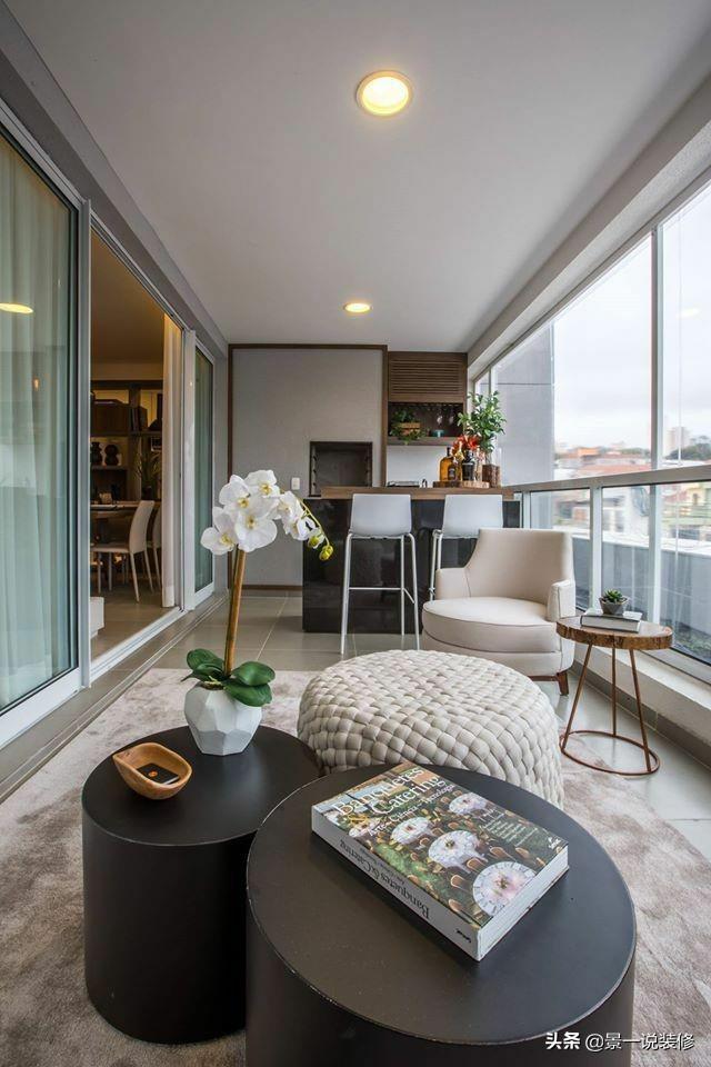 During the original decoration, the balcony and the living room were not merged, and a folding door was made. After moving in, I found that it was really wise.