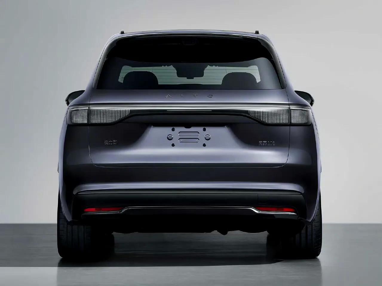 Wenjie M8 is here! The car is 5.19m long, with 36-degree and 52-degree batteries available, and electric doors are also optional.