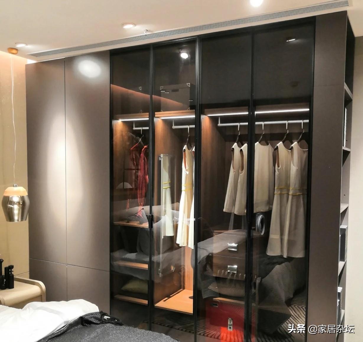 If you want to save money while making a wardrobe that is both beautiful and practical, stick to these “7 things not to do” and you will get unexpected surprises.