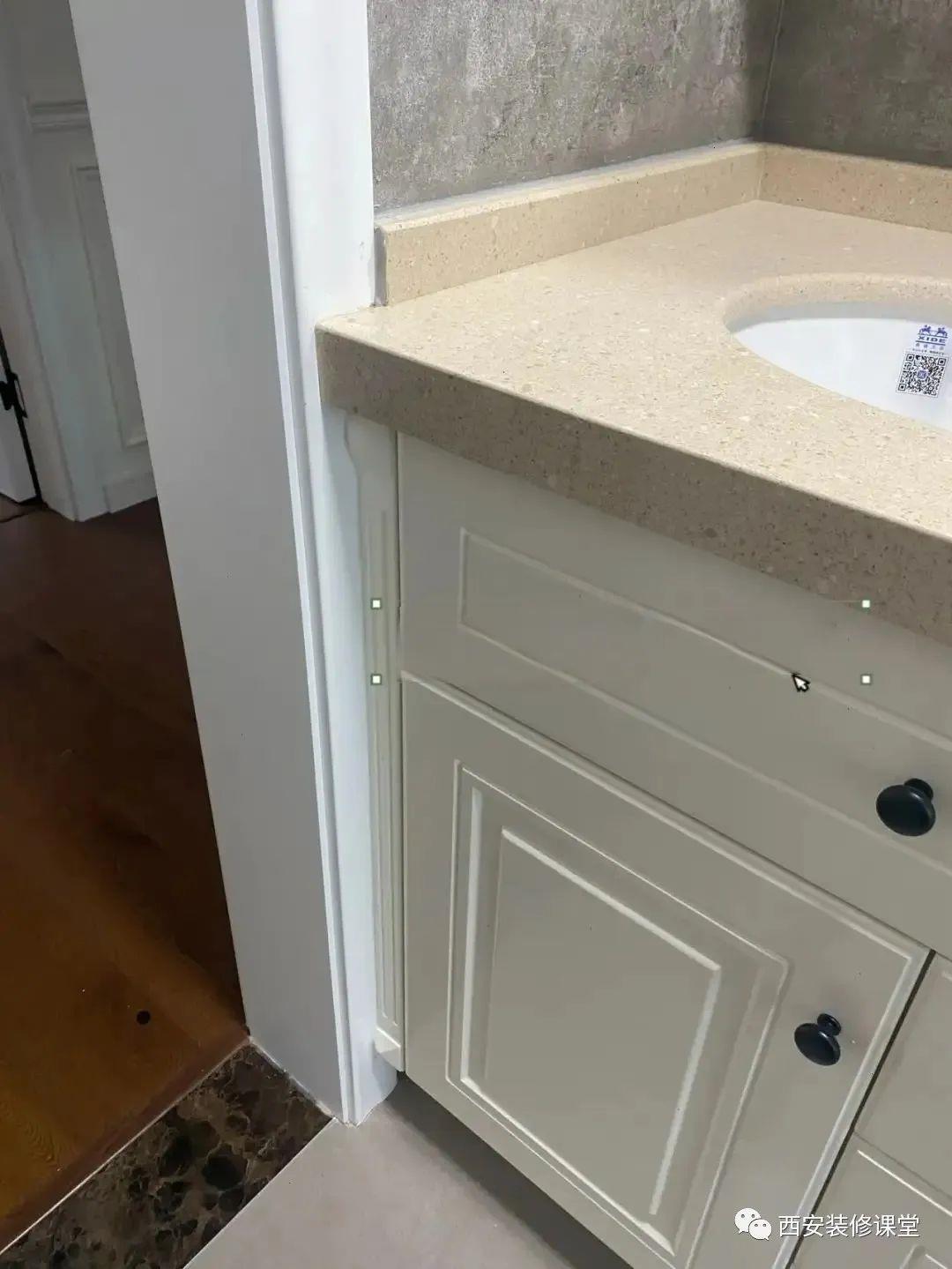 Conflicts between customization and door frames are hard to guard against