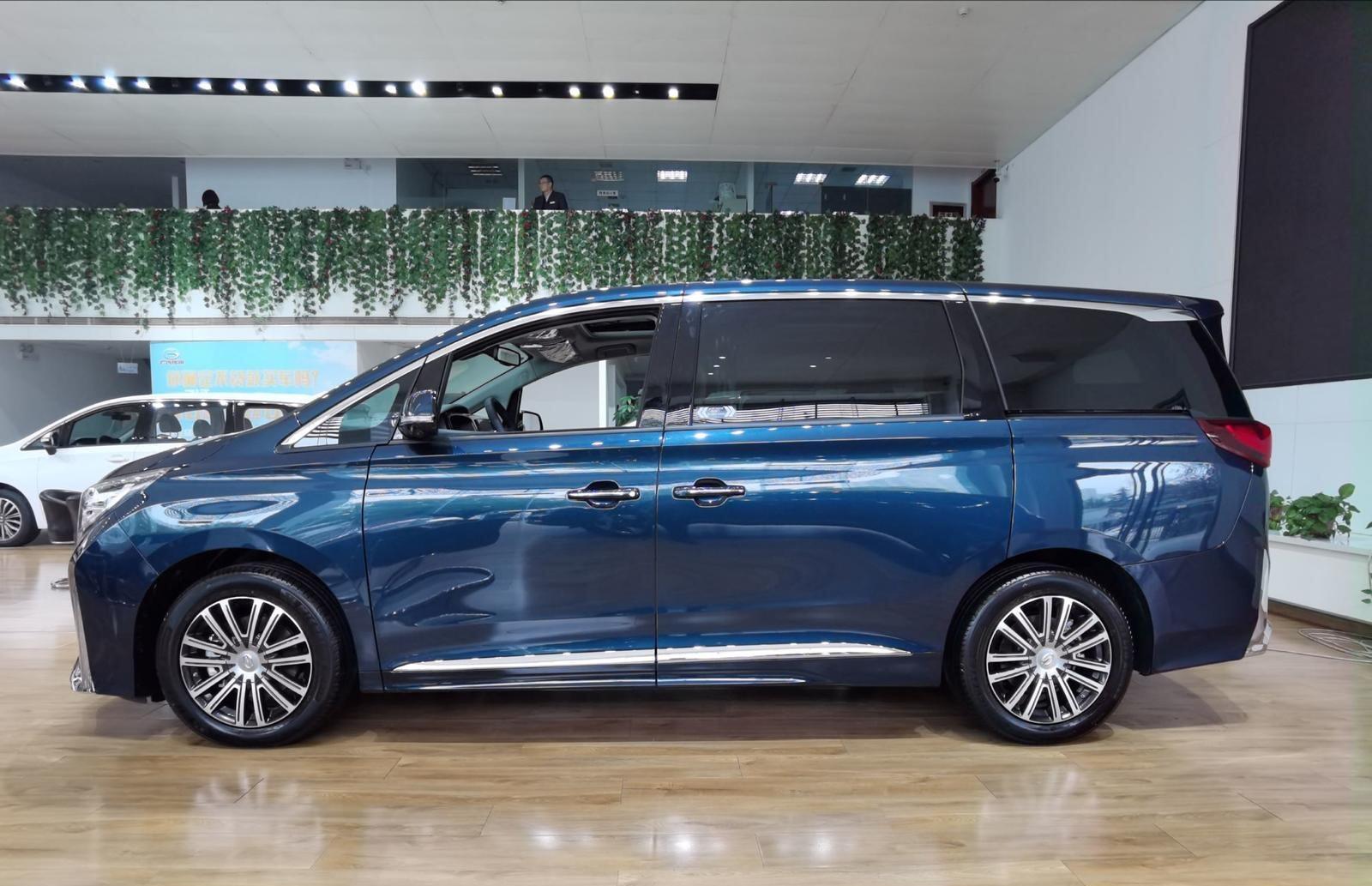 \"Alfa\" among domestic MPVs, 2.0T + electric doors, the new Trumpchi M8 is really domineering