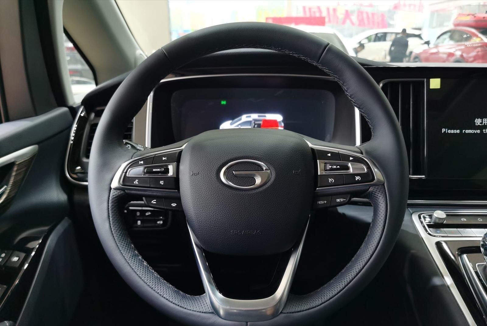 \"Alfa\" among domestic MPVs, 2.0T + electric doors, the new Trumpchi M8 is really domineering