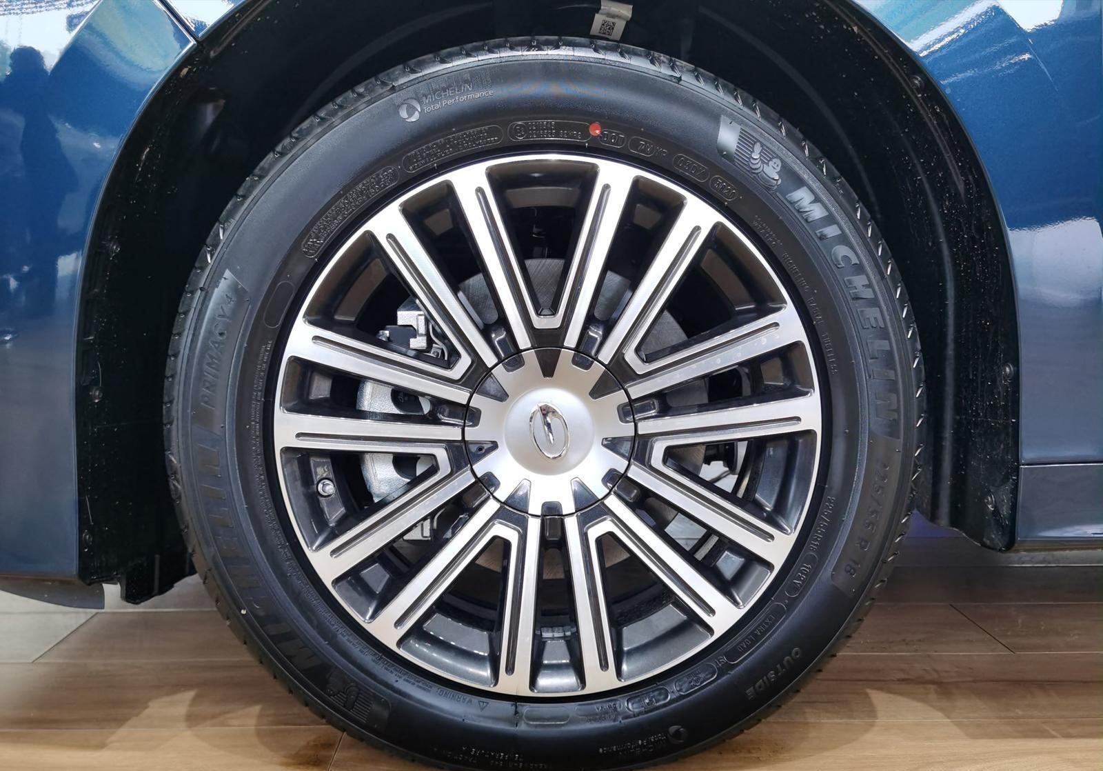 \"Alfa\" among domestic MPVs, 2.0T + electric doors, the new Trumpchi M8 is really domineering