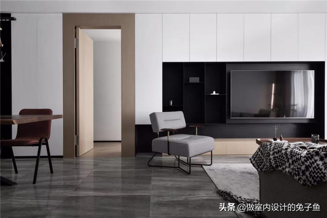 The invisible door is designed so that you can’t even find the door