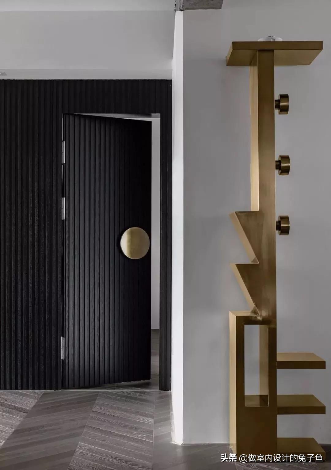 The invisible door is designed so that you can’t even find the door
