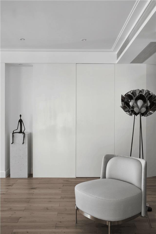 The invisible door is designed so that you can’t even find the door