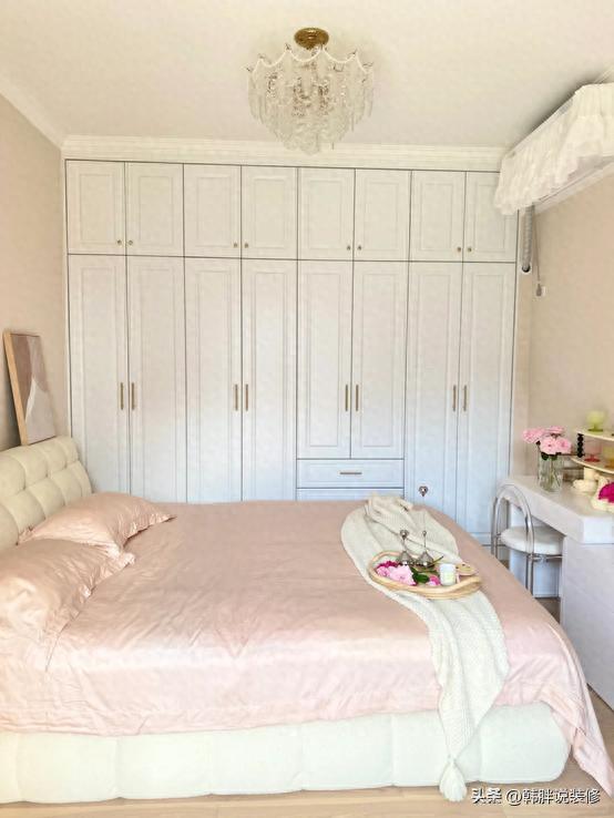 More and more people don\'t buy \"beds\" anymore. This is what smart people do, which saves money and is practical!