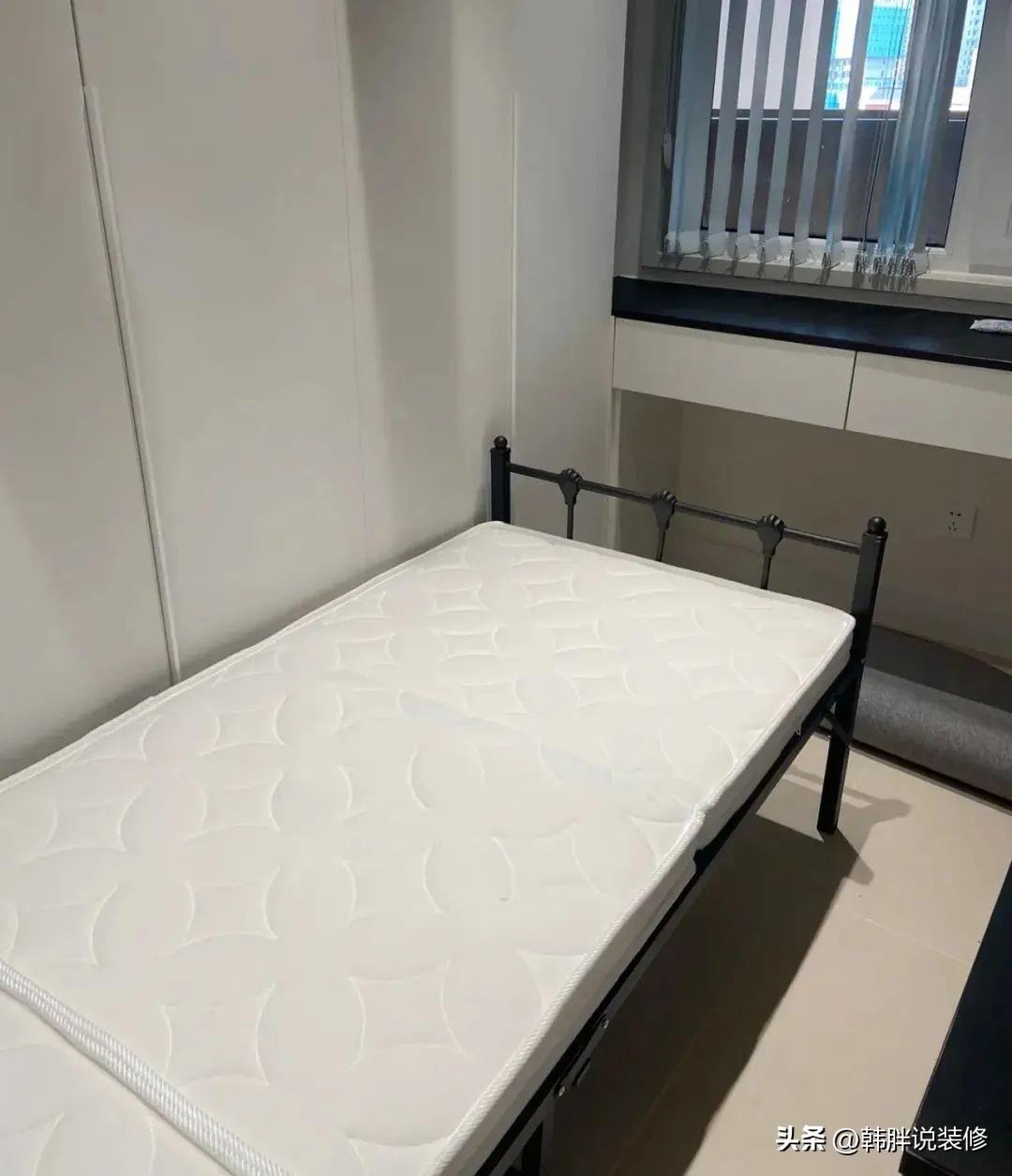 More and more people don\'t buy \"beds\" anymore. This is what smart people do, which saves money and is practical!