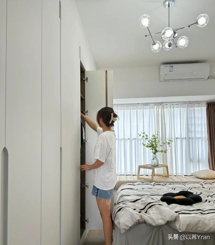 Sliding doors or swing doors for wardrobe? After experiencing this, I can’t help but feel uncomfortable saying these words. They are so true.
