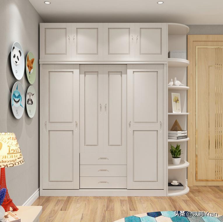Sliding doors or swing doors for wardrobe? After experiencing this, I can’t help but feel uncomfortable saying these words. They are so true.