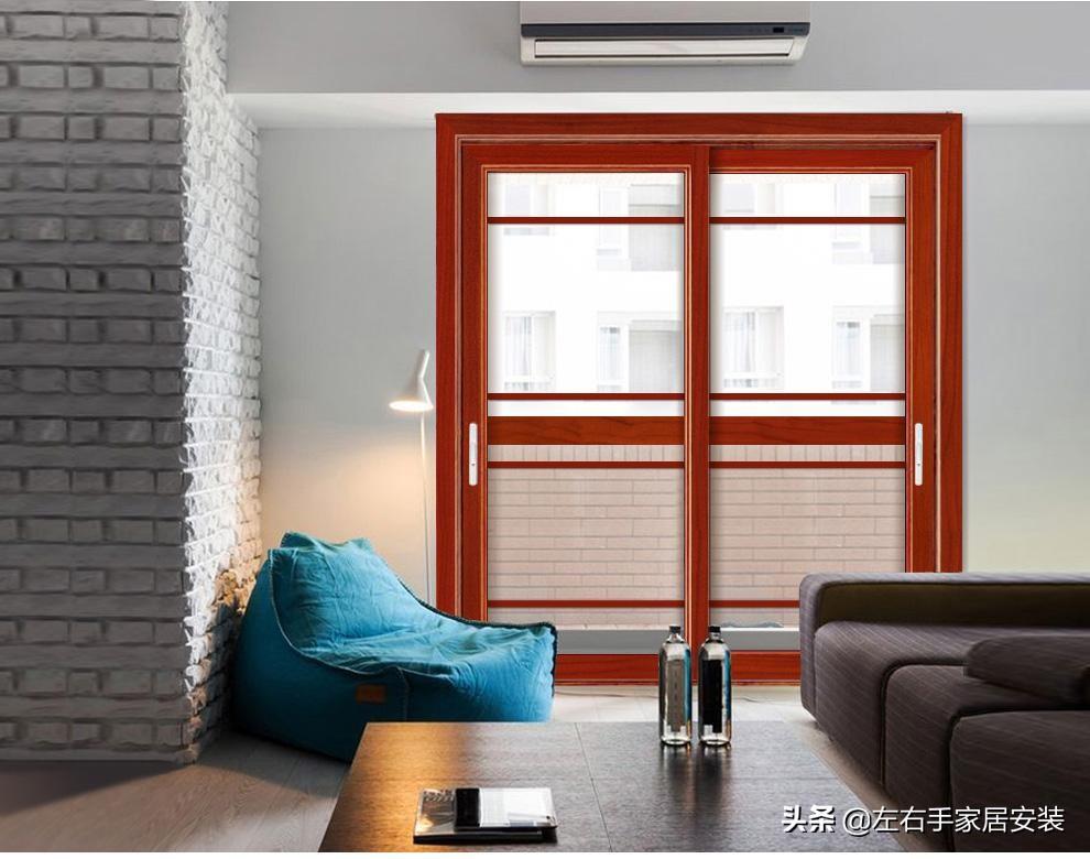 Installing titanium-magnesium alloy glass doors like this is beautiful and high-end!