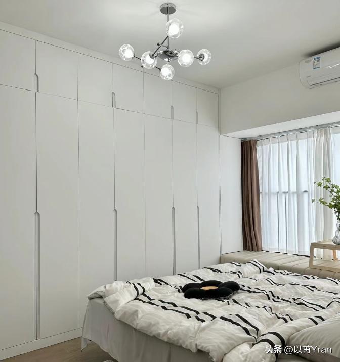 Sliding doors or swing doors for wardrobe? After experiencing this, I can’t help but feel uncomfortable saying these words. They are so true.