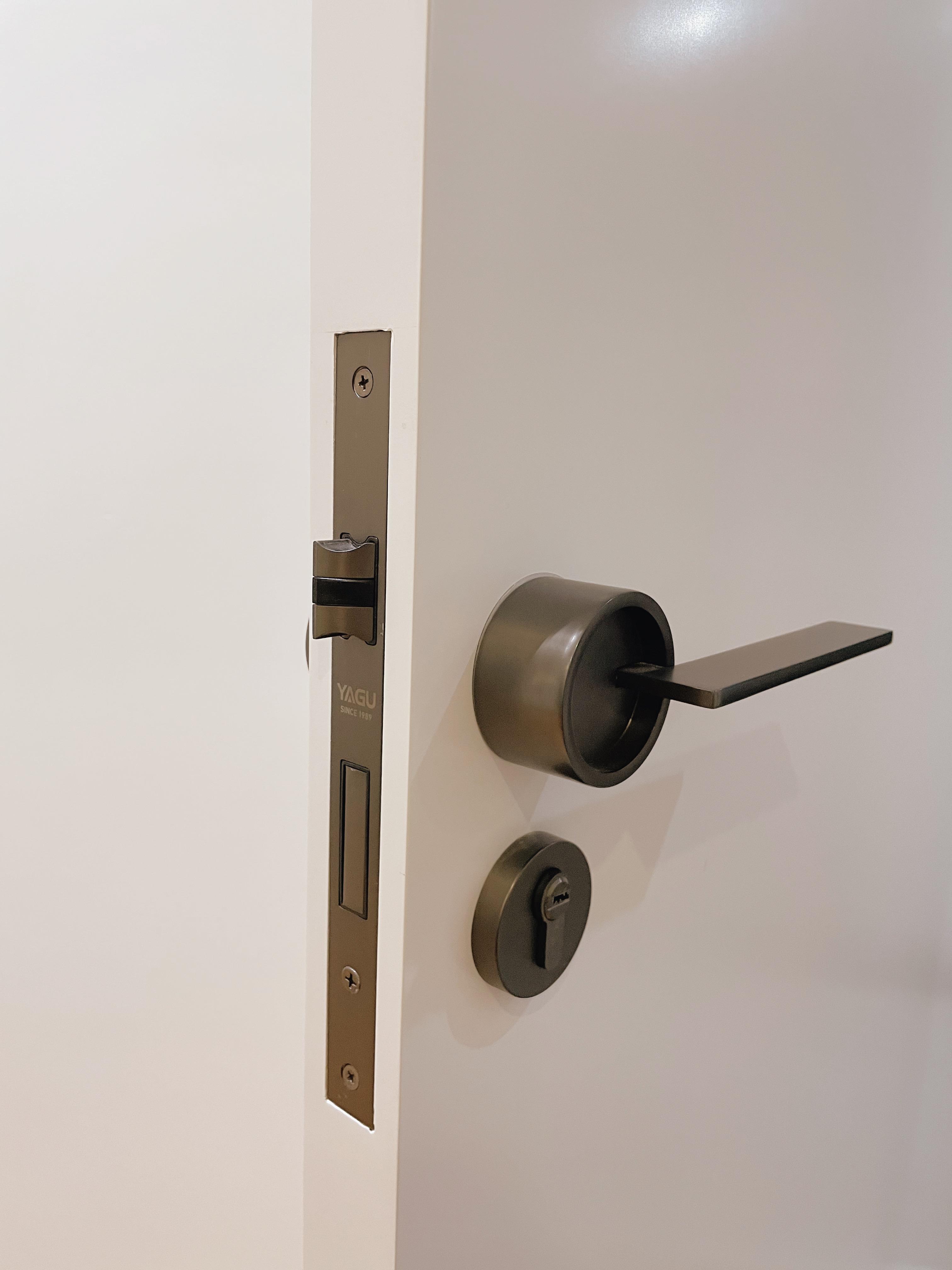 Decoration record, the whole house is made of white painted wooden doors. Pay attention to 6 key points when purchasing wooden doors.