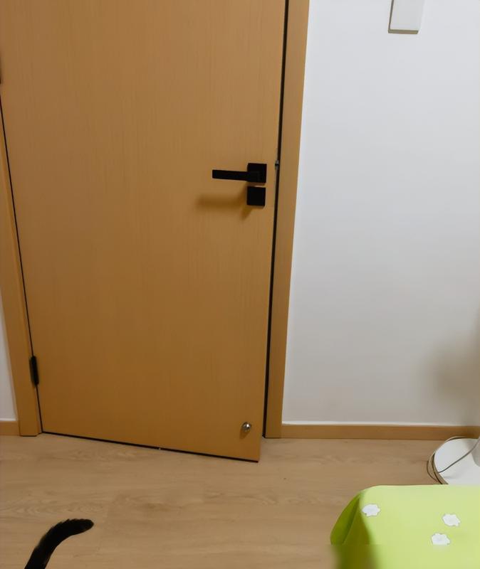 Do you need to close the bedroom door when you sleep at night? It\'s not superstition, but scientific basis