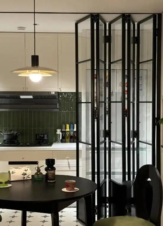 More and more people are looking for kitchens without floor doors! The design of young people is quite advanced in beauty and practicality